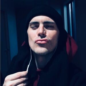 Meet, Ezra - Stained_Lip